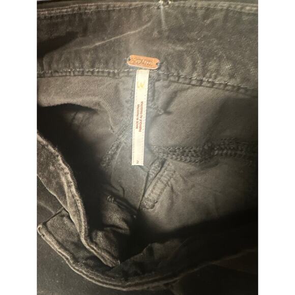 FREE PEOPLE HIGH TIME VELVET KICK FLARE PANTS - BLACK Size 2 - Picture 5 of 5